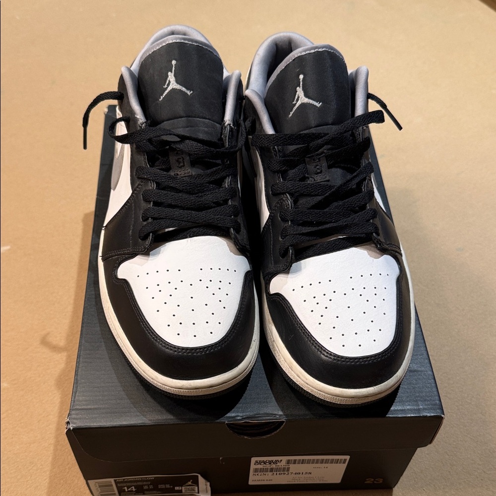Black/Particle Grey-White/Particle Gray Nike Air Jordan 1 Low